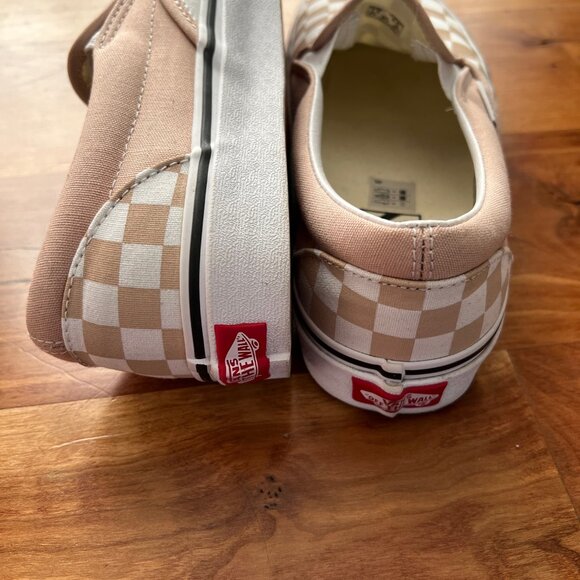 NEW Vans Women’s size 9 men’s size 7.5 - Checkered tan/white - Picture 5 of 6